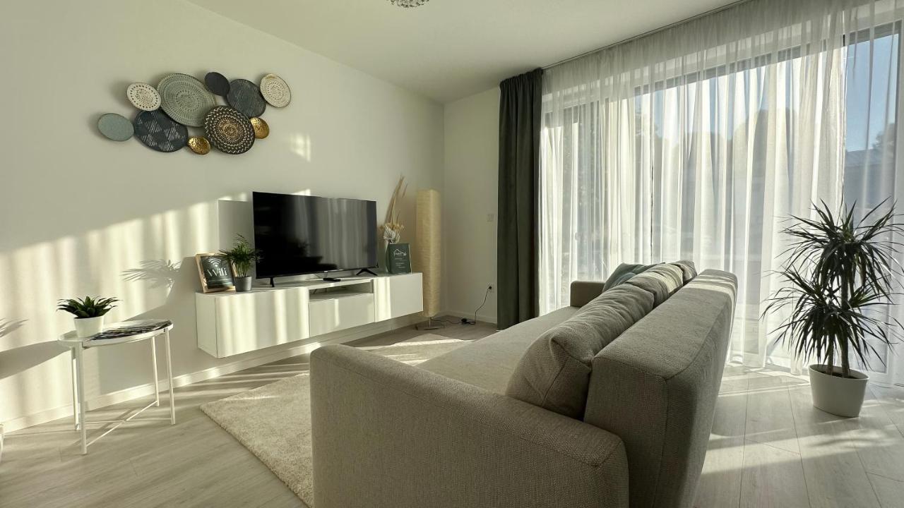 Linden Apartman 001 - Adults Only Mosonmagyaróvár Eksteriør billede