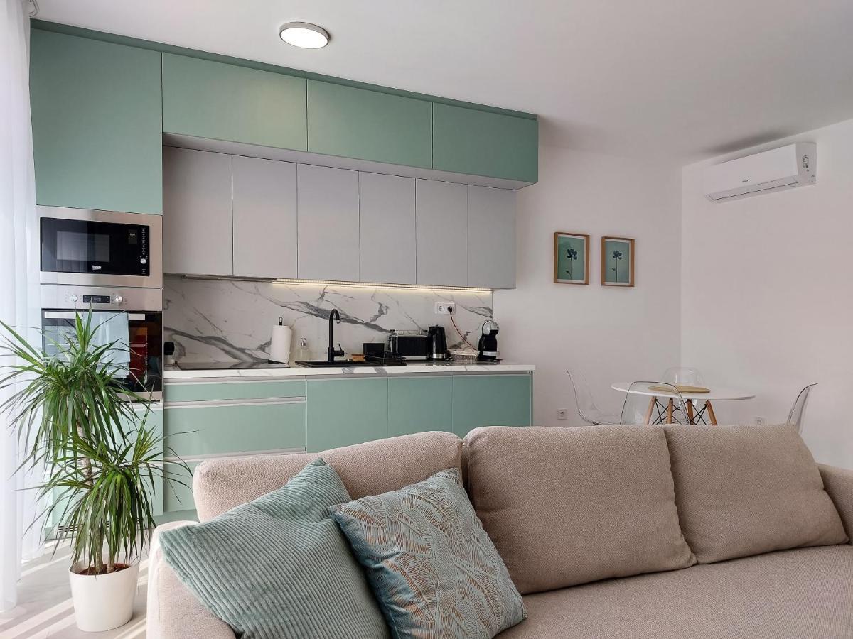 Linden Apartman 001 - Adults Only Mosonmagyaróvár Eksteriør billede